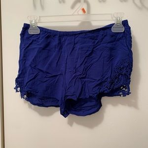 Aritzia Talula shorts